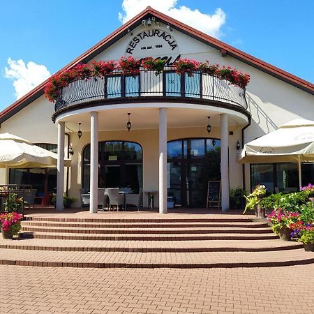 Restauracja Kargul Noclegi Łęczyca エクステリア 写真