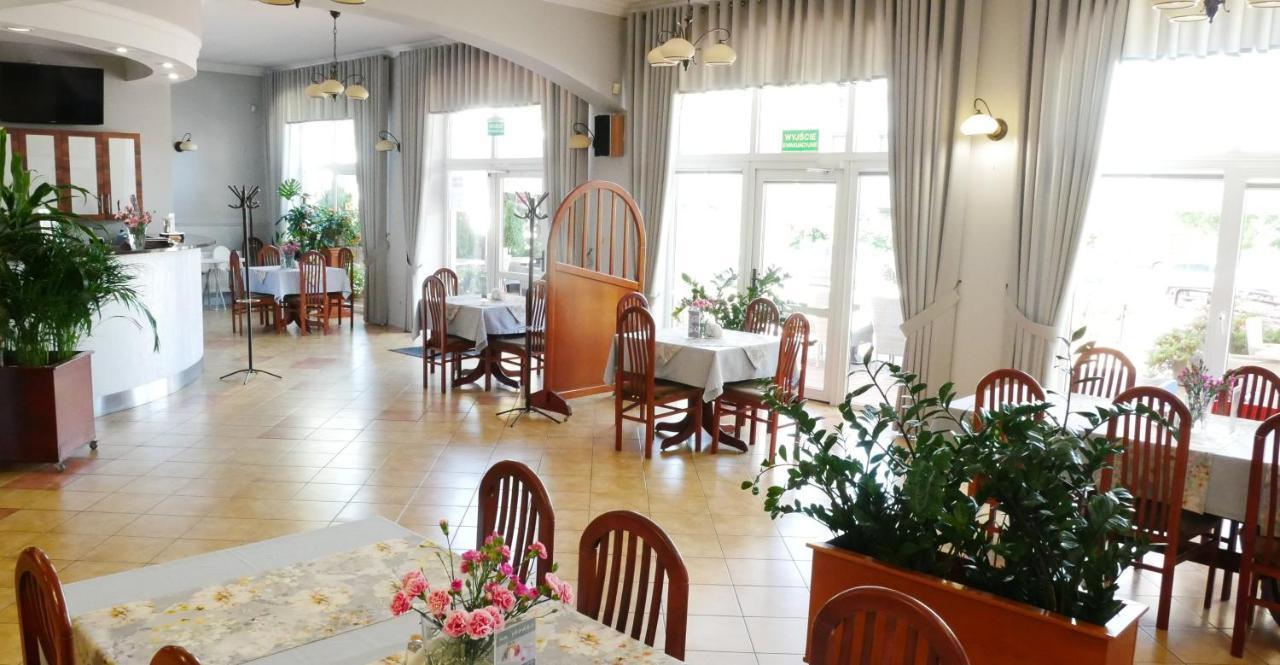 Restauracja Kargul Noclegi Łęczyca エクステリア 写真